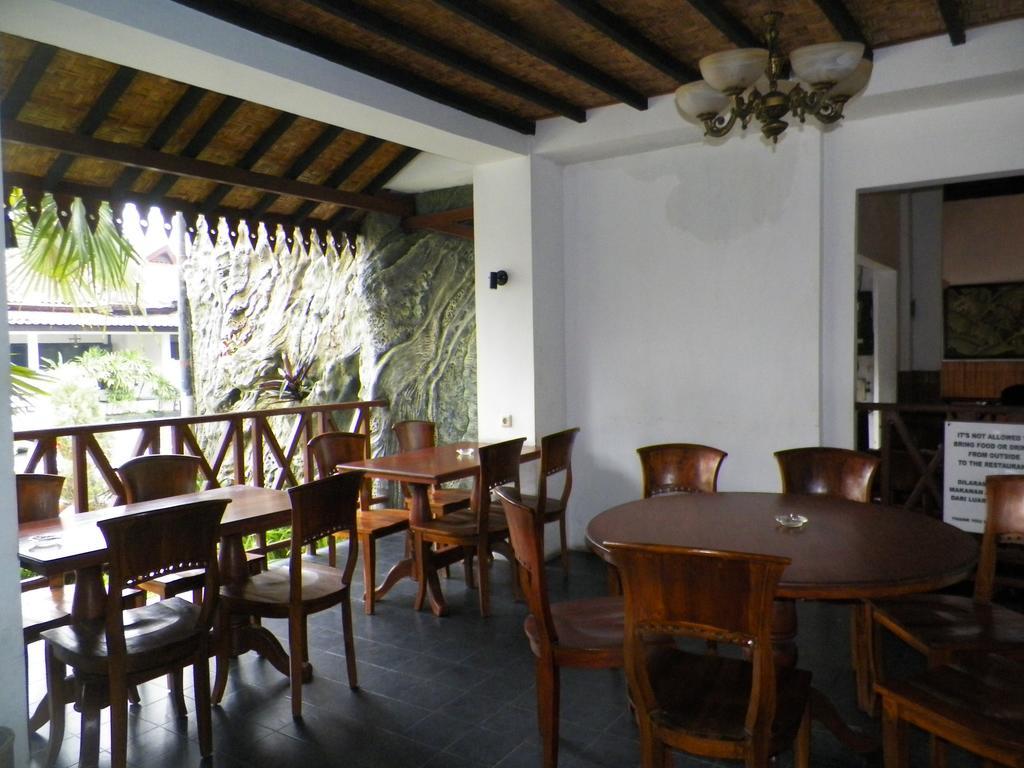 Bladok Hotel & Restaurant Yogyakarta Esterno foto
