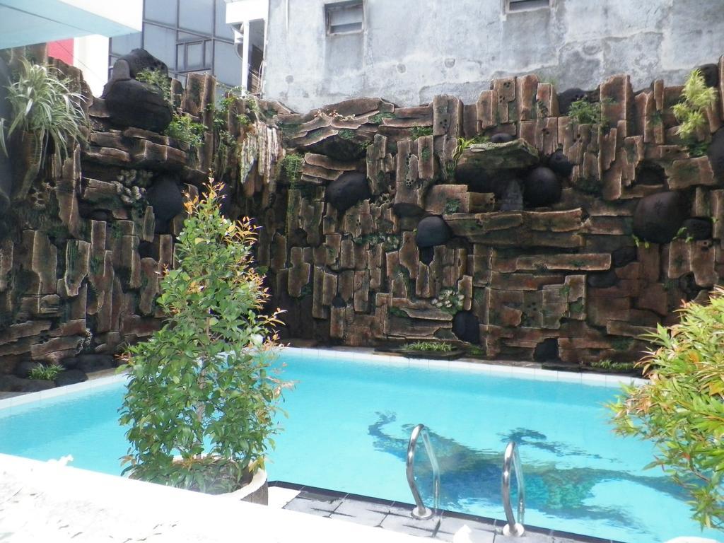 Bladok Hotel & Restaurant Yogyakarta Esterno foto