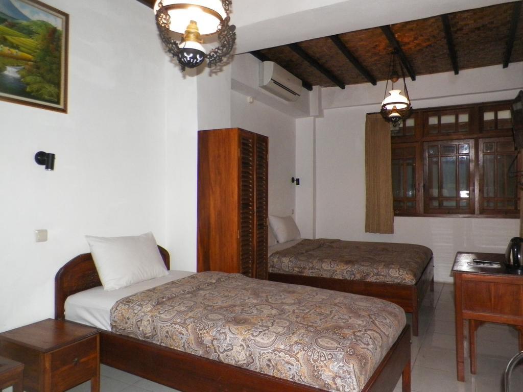 Bladok Hotel & Restaurant Yogyakarta Esterno foto