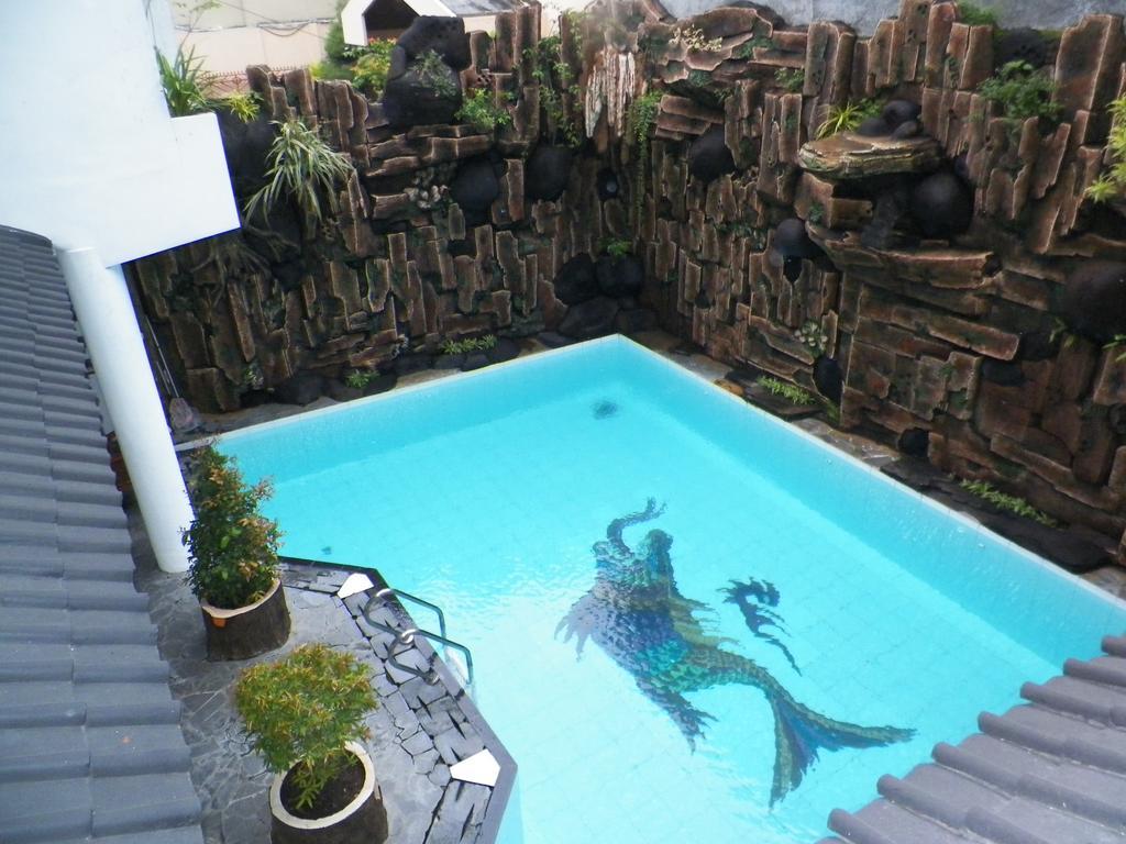 Bladok Hotel & Restaurant Yogyakarta Esterno foto
