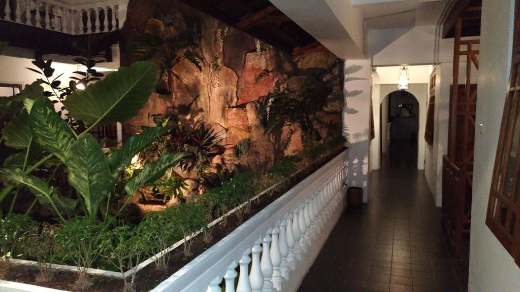 Bladok Hotel & Restaurant Yogyakarta Esterno foto