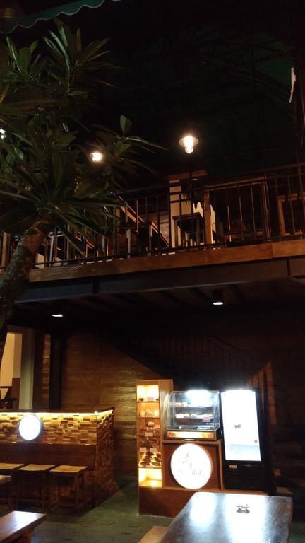 Bladok Hotel & Restaurant Yogyakarta Esterno foto