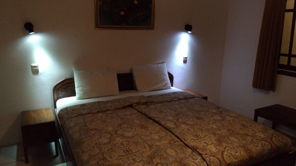 Bladok Hotel & Restaurant Yogyakarta Esterno foto